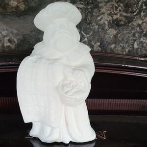 Elegant White Sculpture for Home Decor